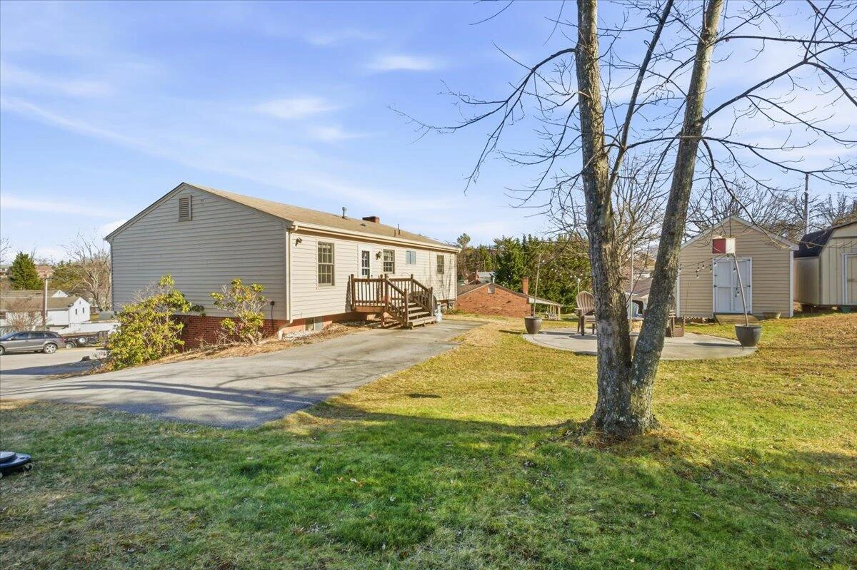 716 Page ST - Photo 32