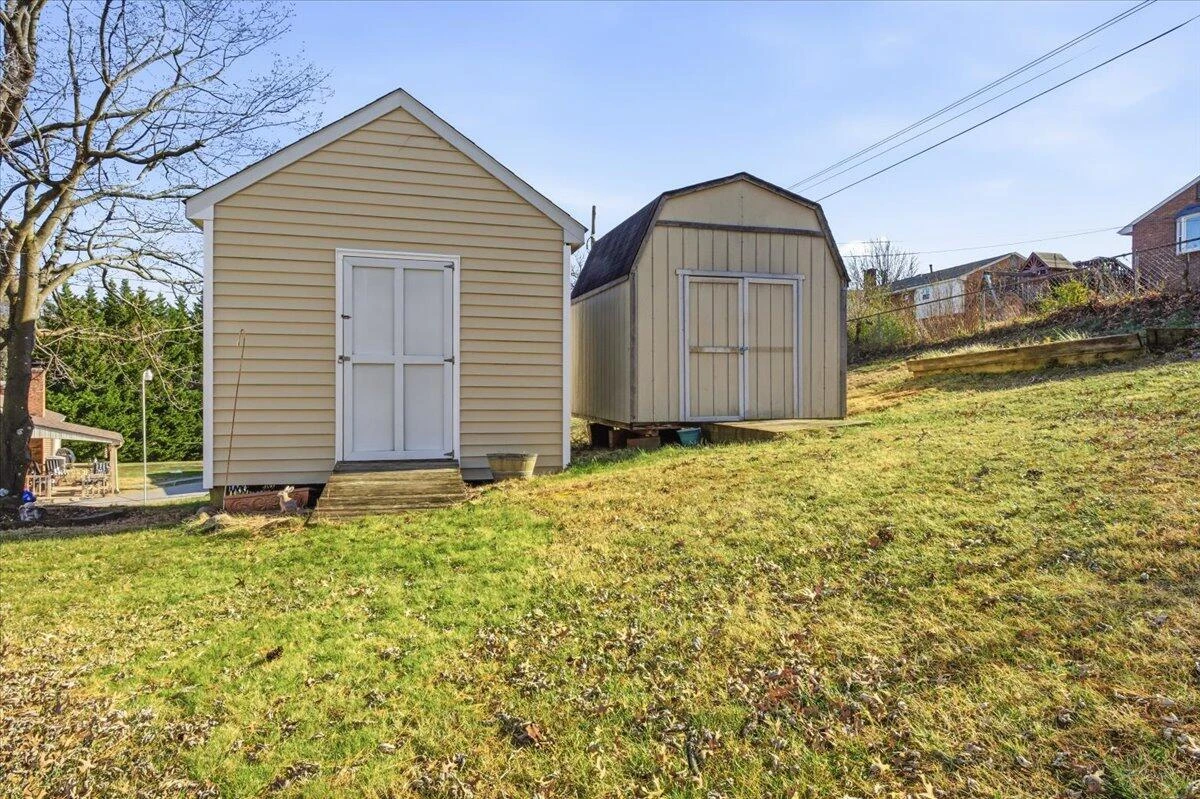 716 Page ST - Photo 34