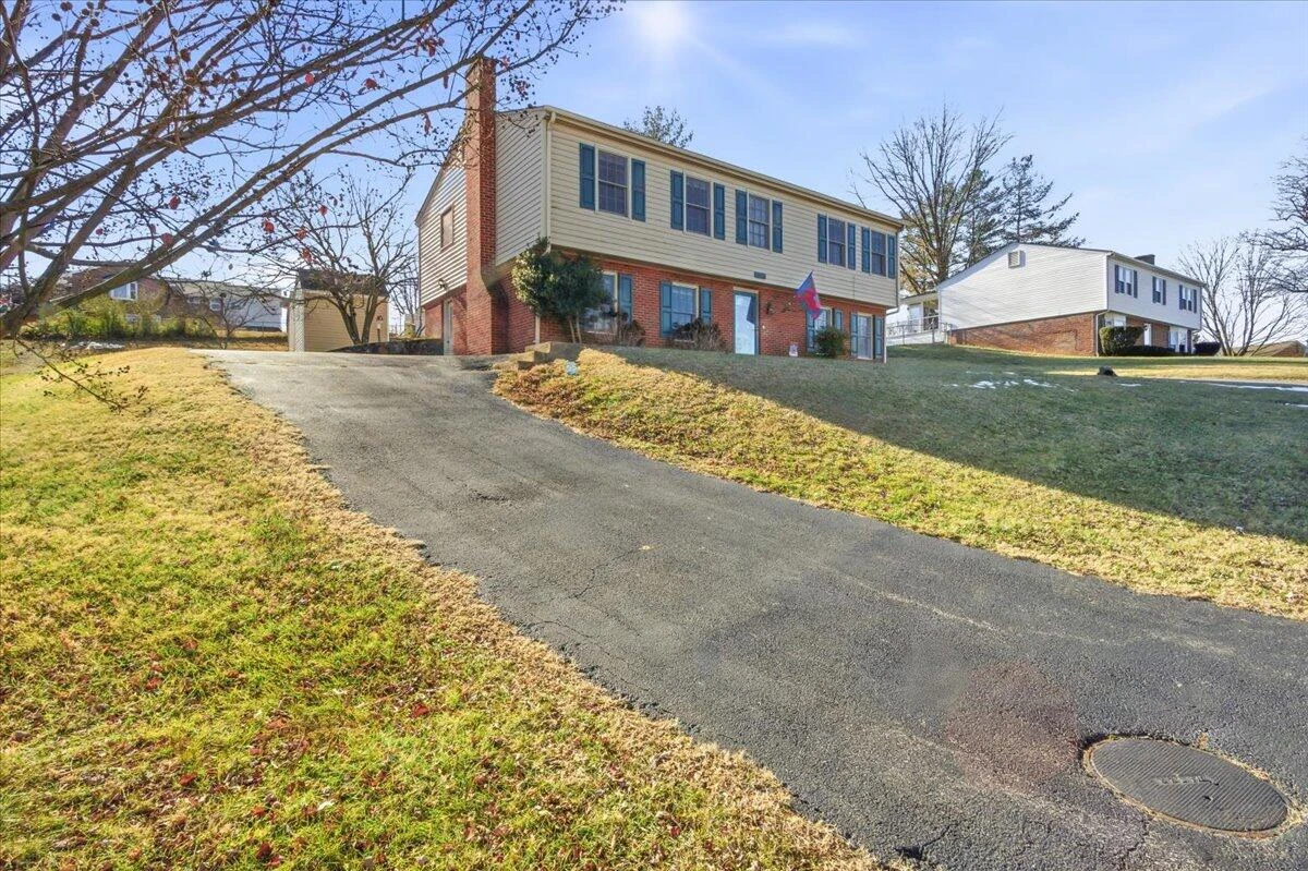 716 Page ST - Photo 37
