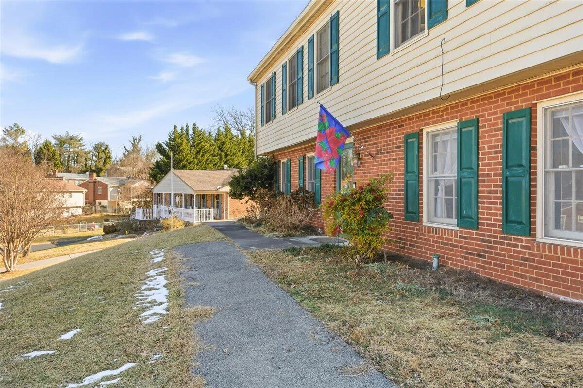 716 Page ST - Photo 41