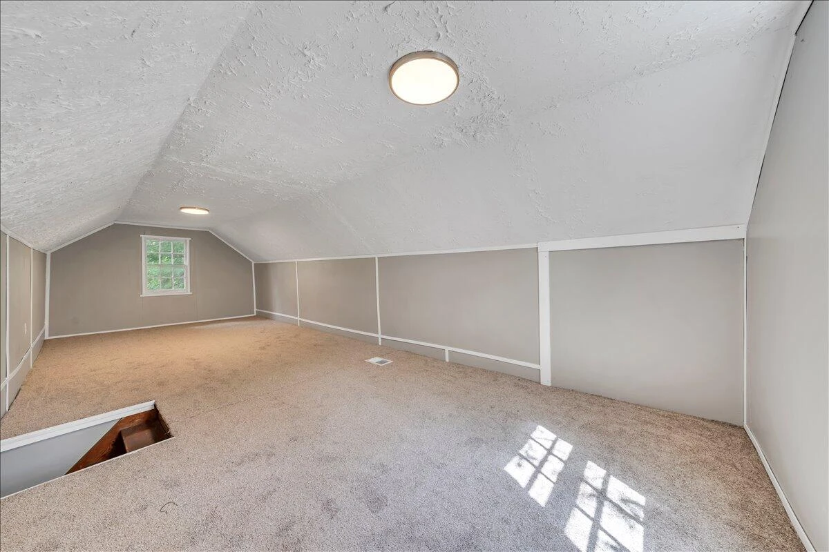 817 Hanover AVE NW - Photo 21