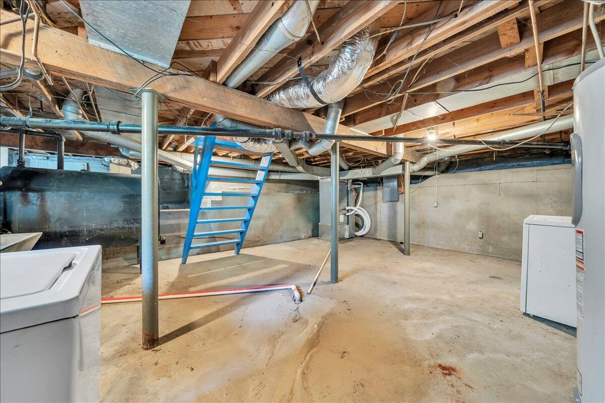 817 Hanover AVE NW - Photo 23