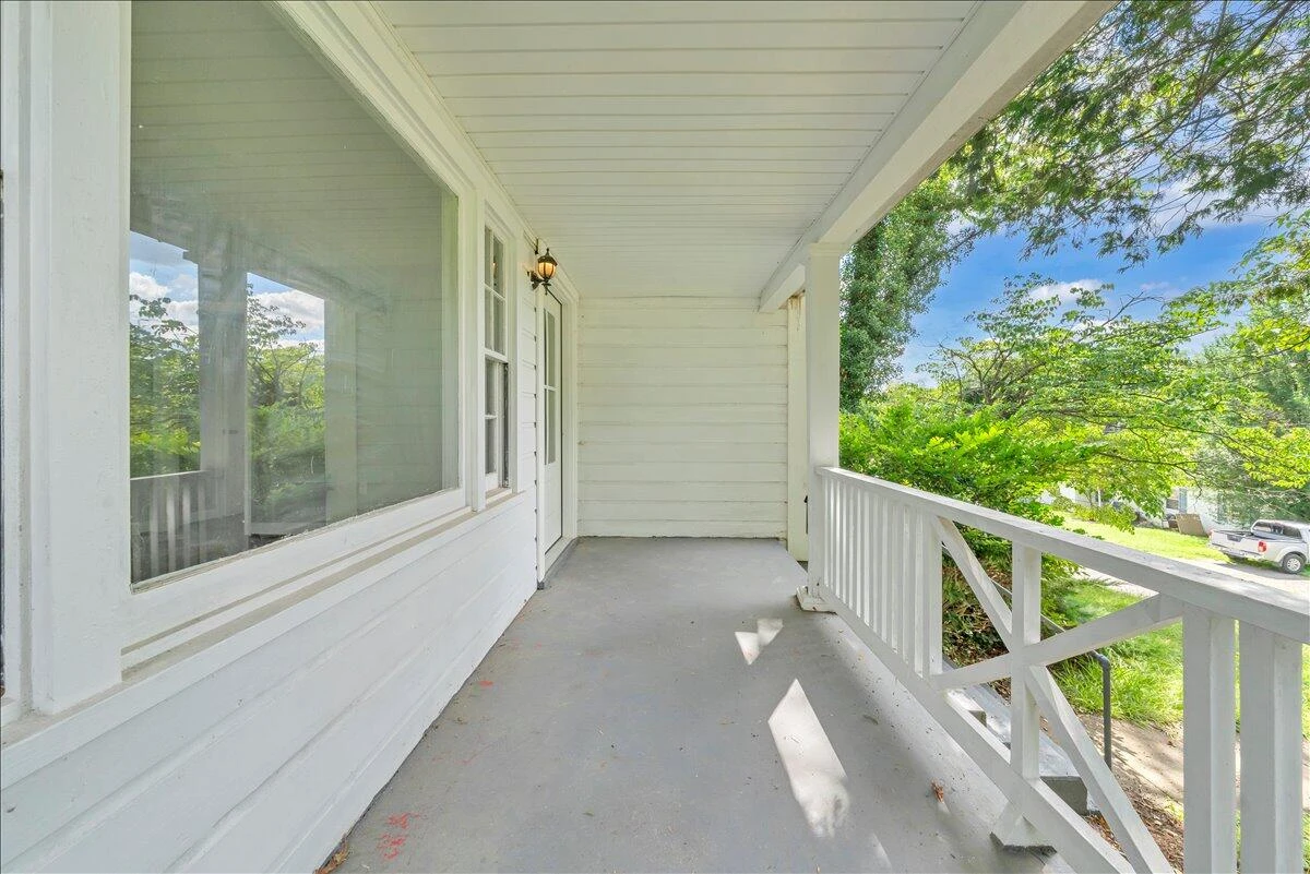 817 Hanover AVE NW - Photo 25