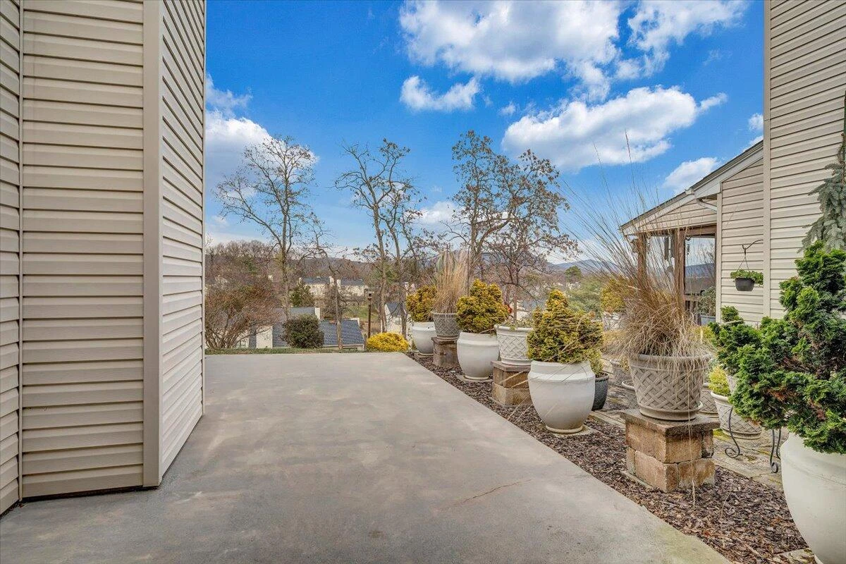 6936 Scotch Pine LN - Photo 38