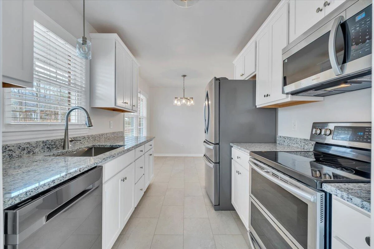 453 Howard DR - Photo 17