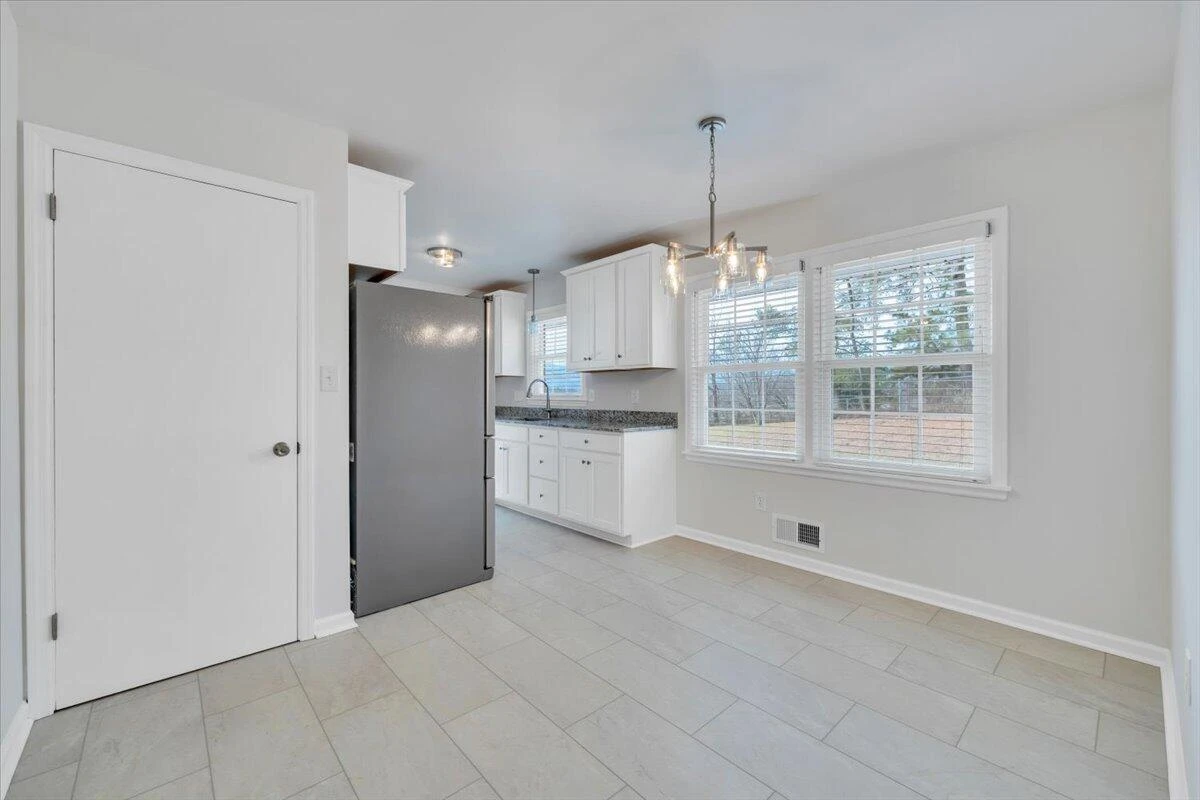 453 Howard DR - Photo 19