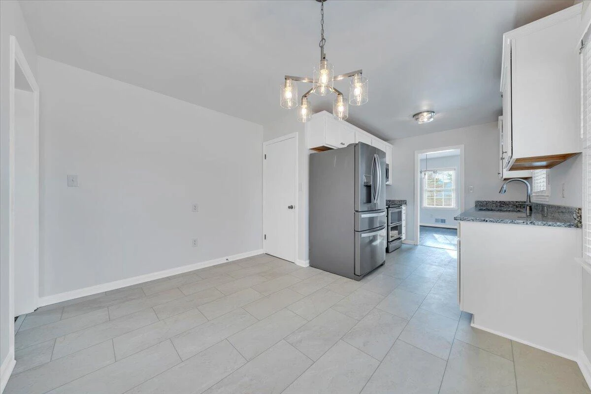 453 Howard DR - Photo 21