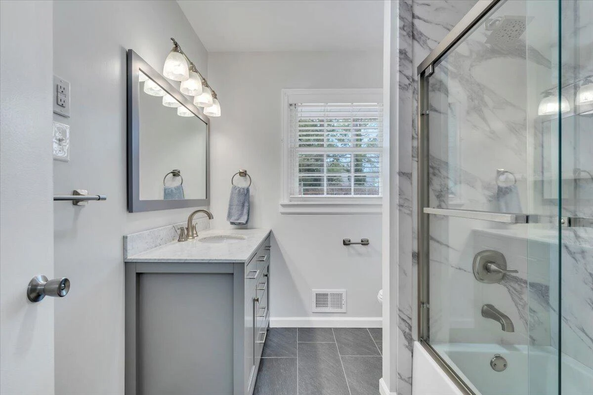 453 Howard DR - Photo 31