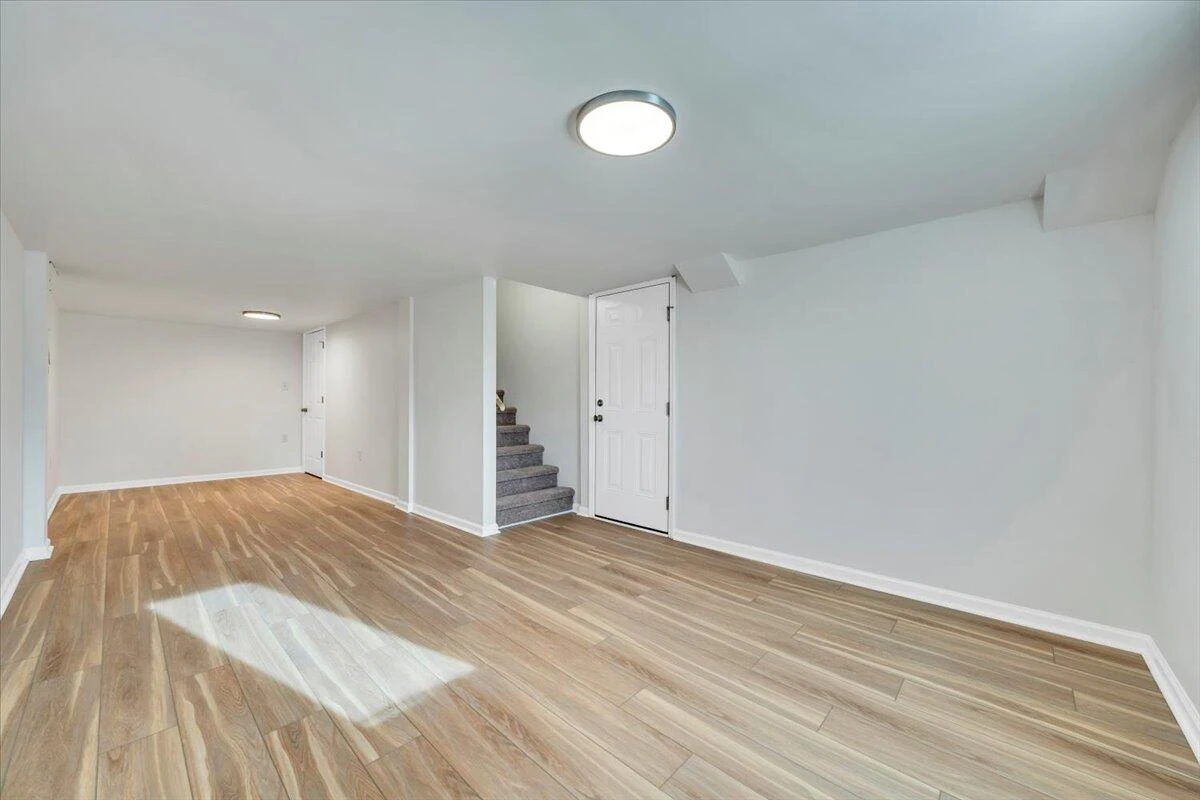 453 Howard DR - Photo 34