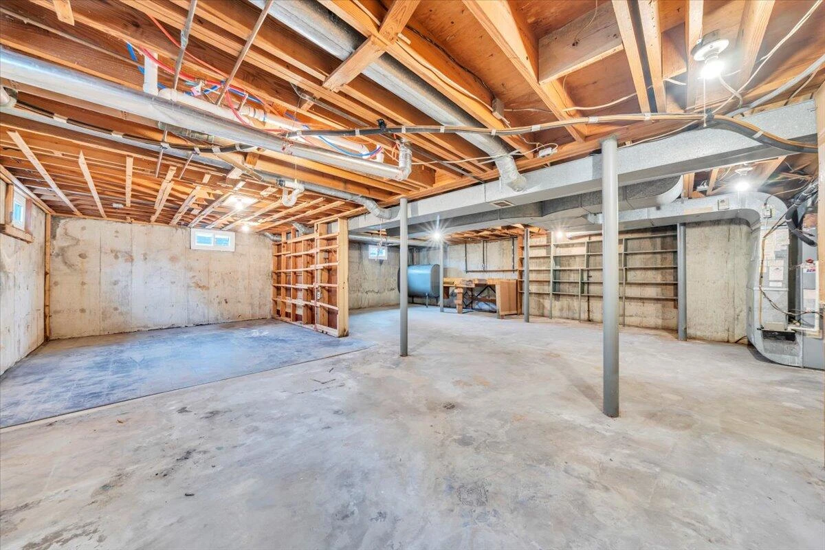 453 Howard DR - Photo 37