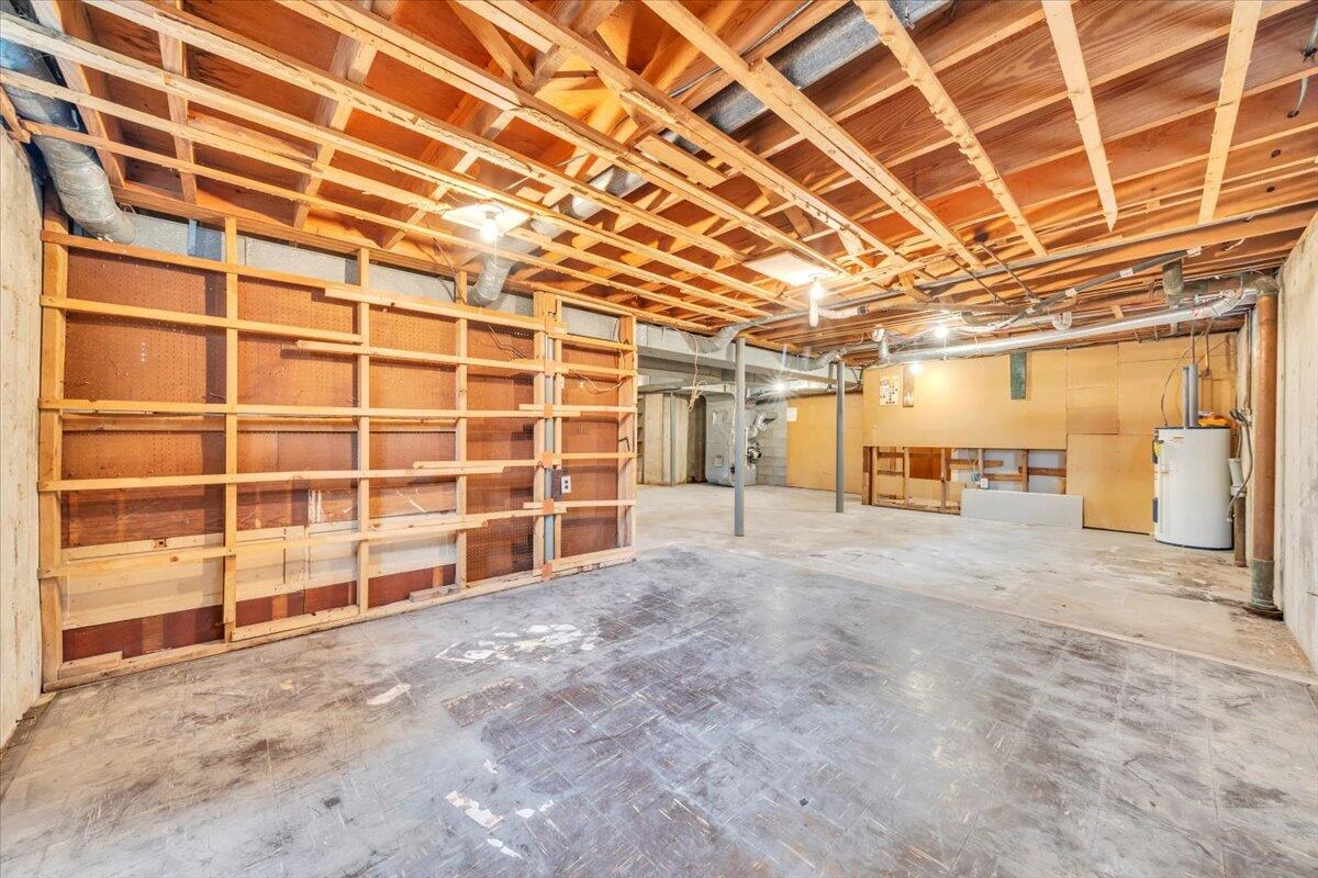 453 Howard DR - Photo 38