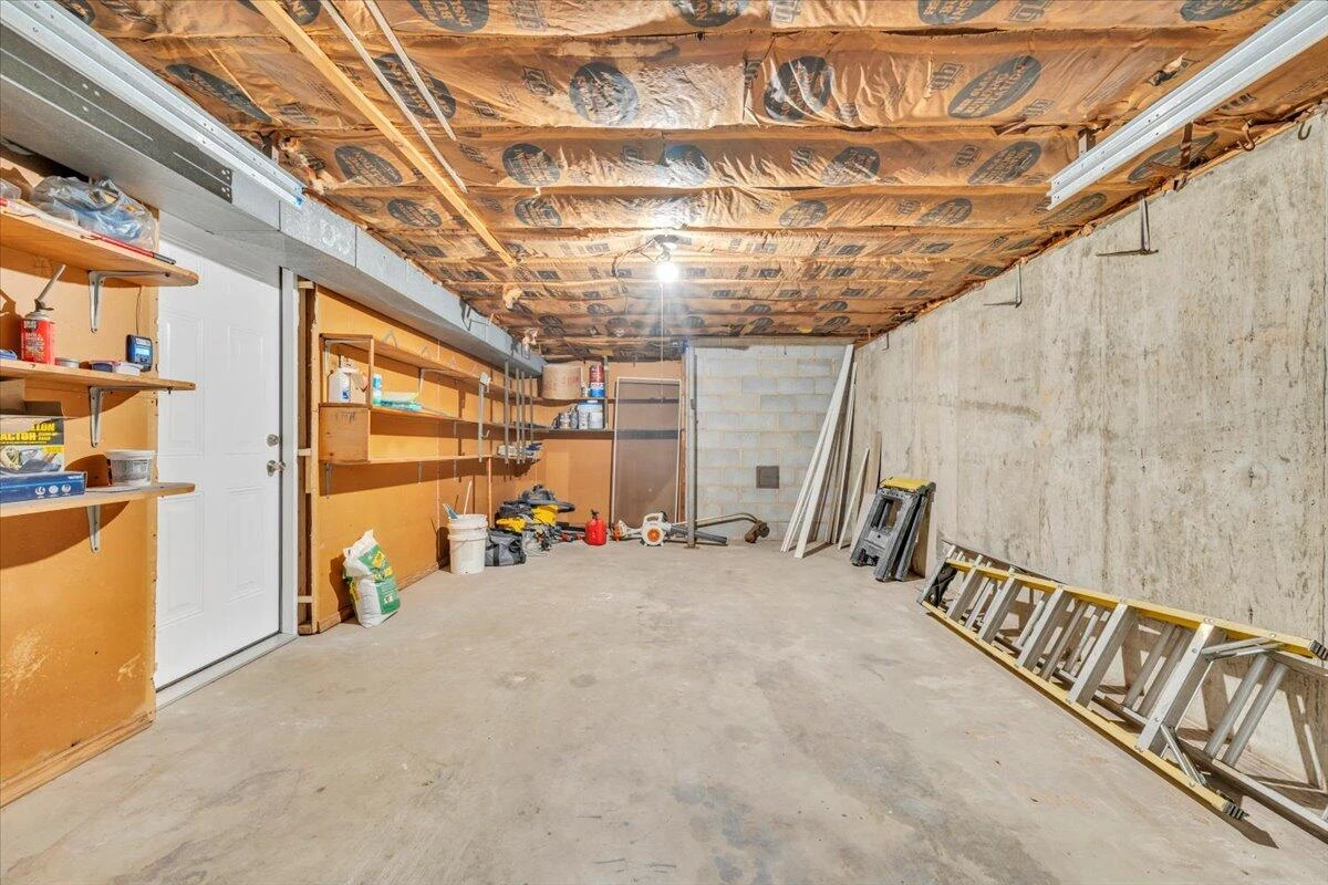 453 Howard DR - Photo 40