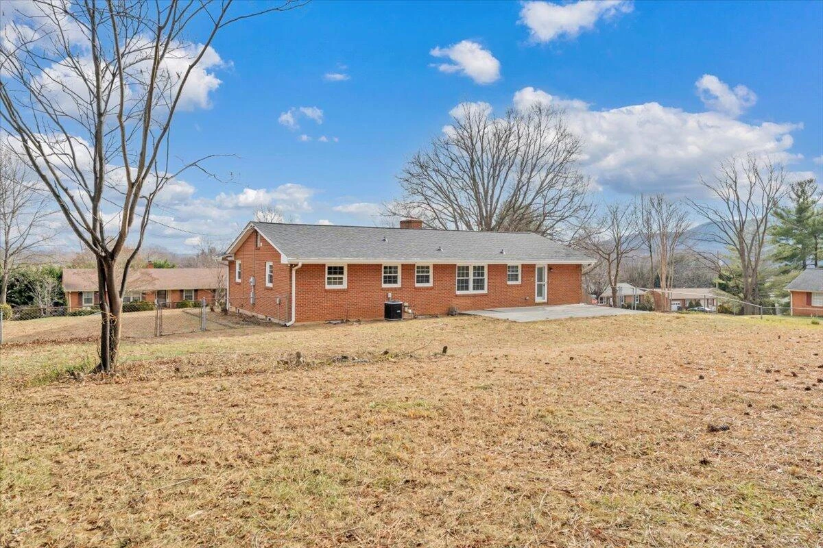 453 Howard DR - Photo 43