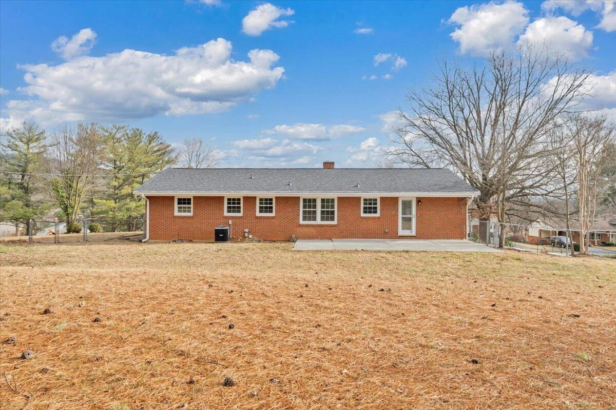 453 Howard DR - Photo 44
