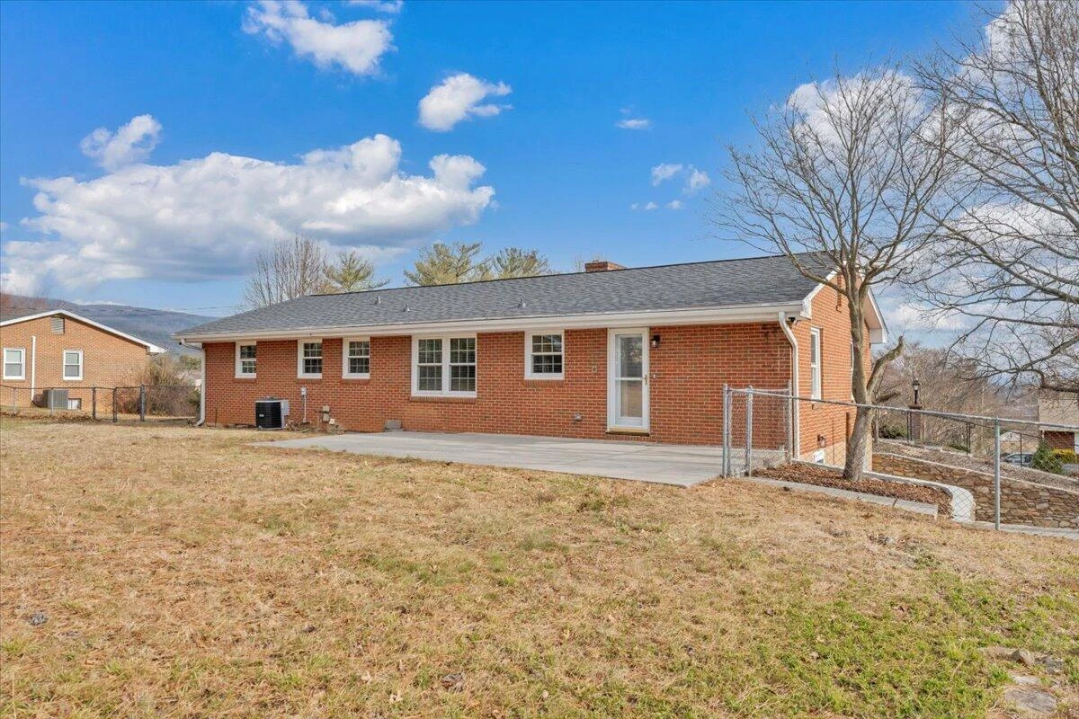 453 Howard DR - Photo 45