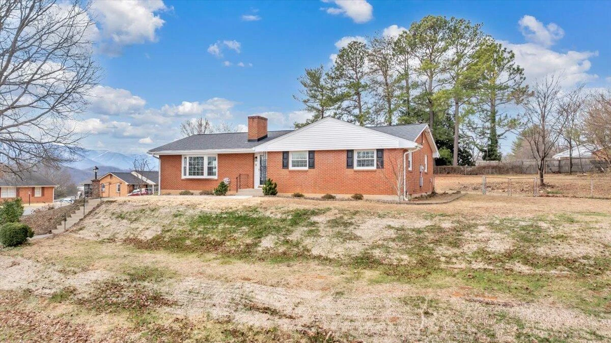 453 Howard DR - Photo 50
