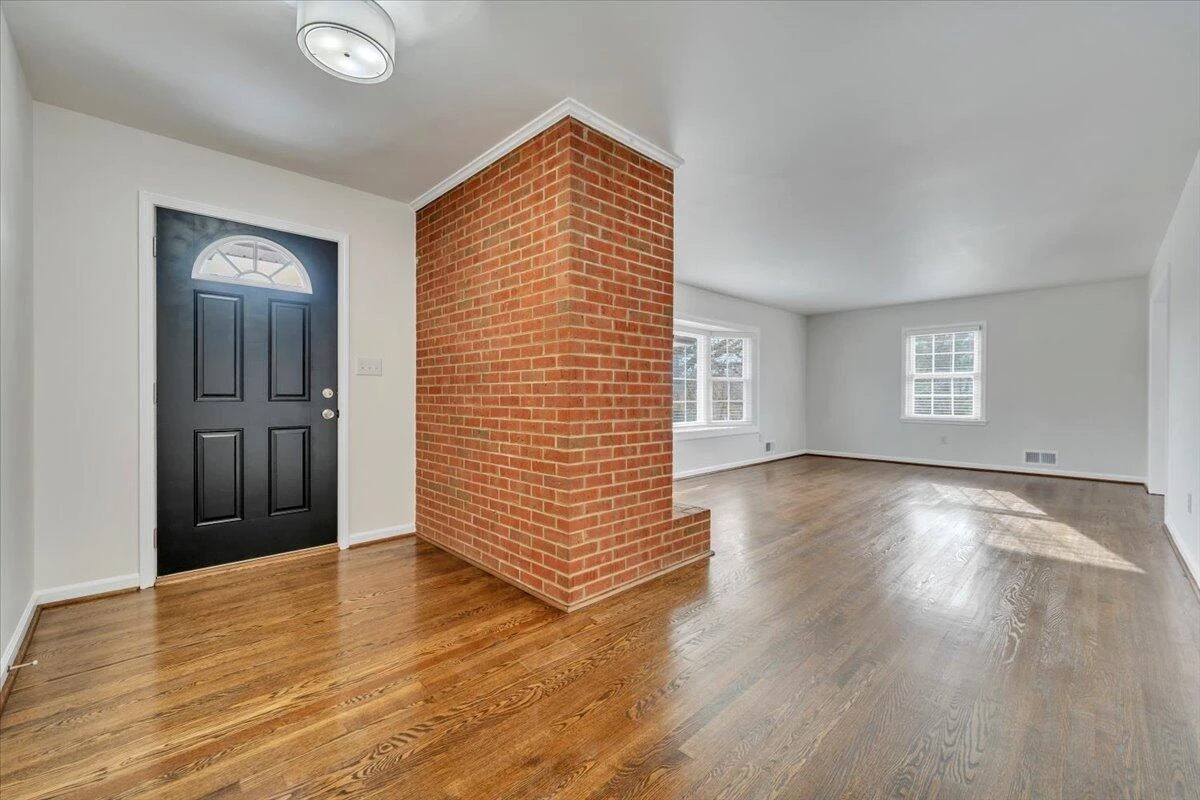 453 Howard DR - Photo 9