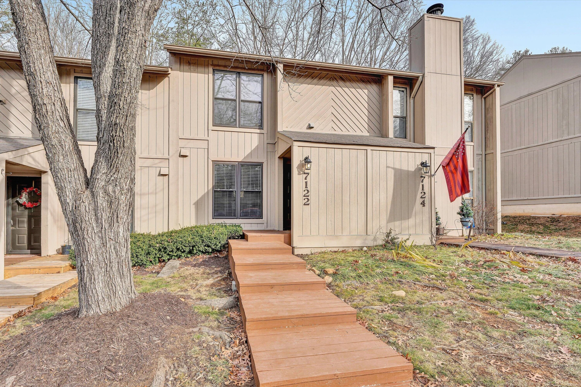 7122 Woods Crossing DR - Photo 2