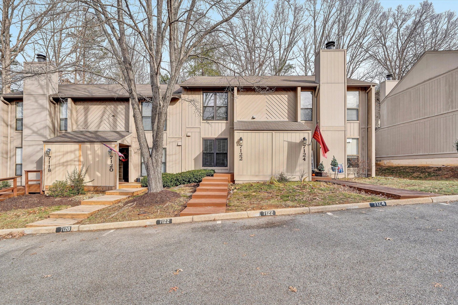 7122 Woods Crossing DR - Photo 3