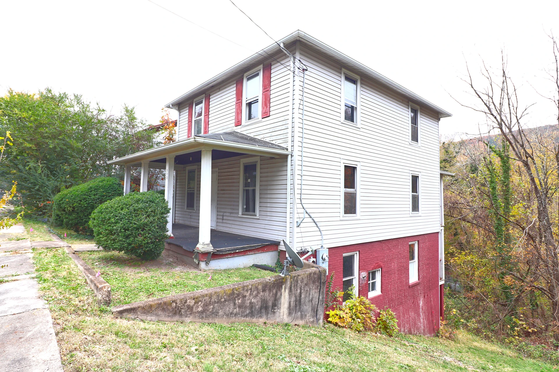 113 W Pine ST - Photo 2