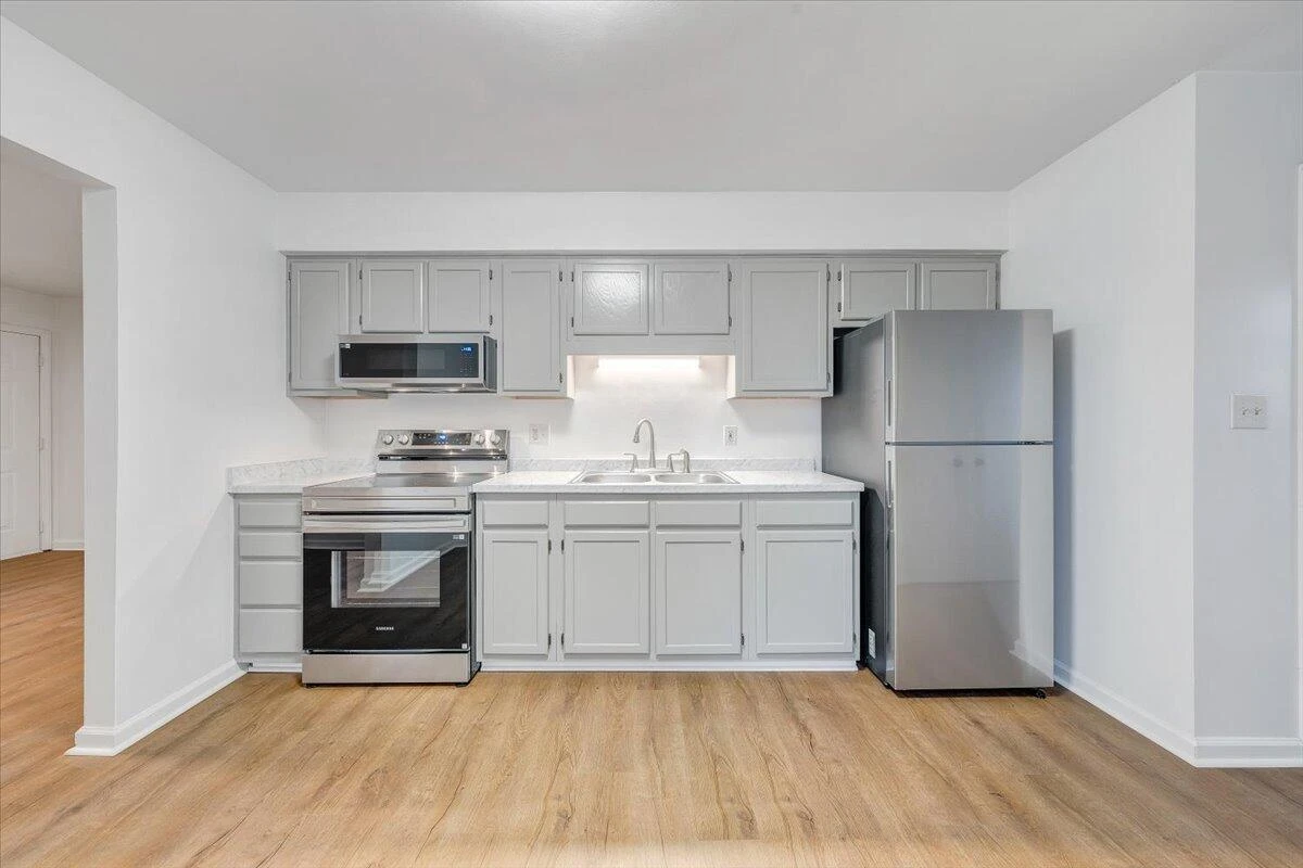 1208 Cleveland AVE SW - Photo 12