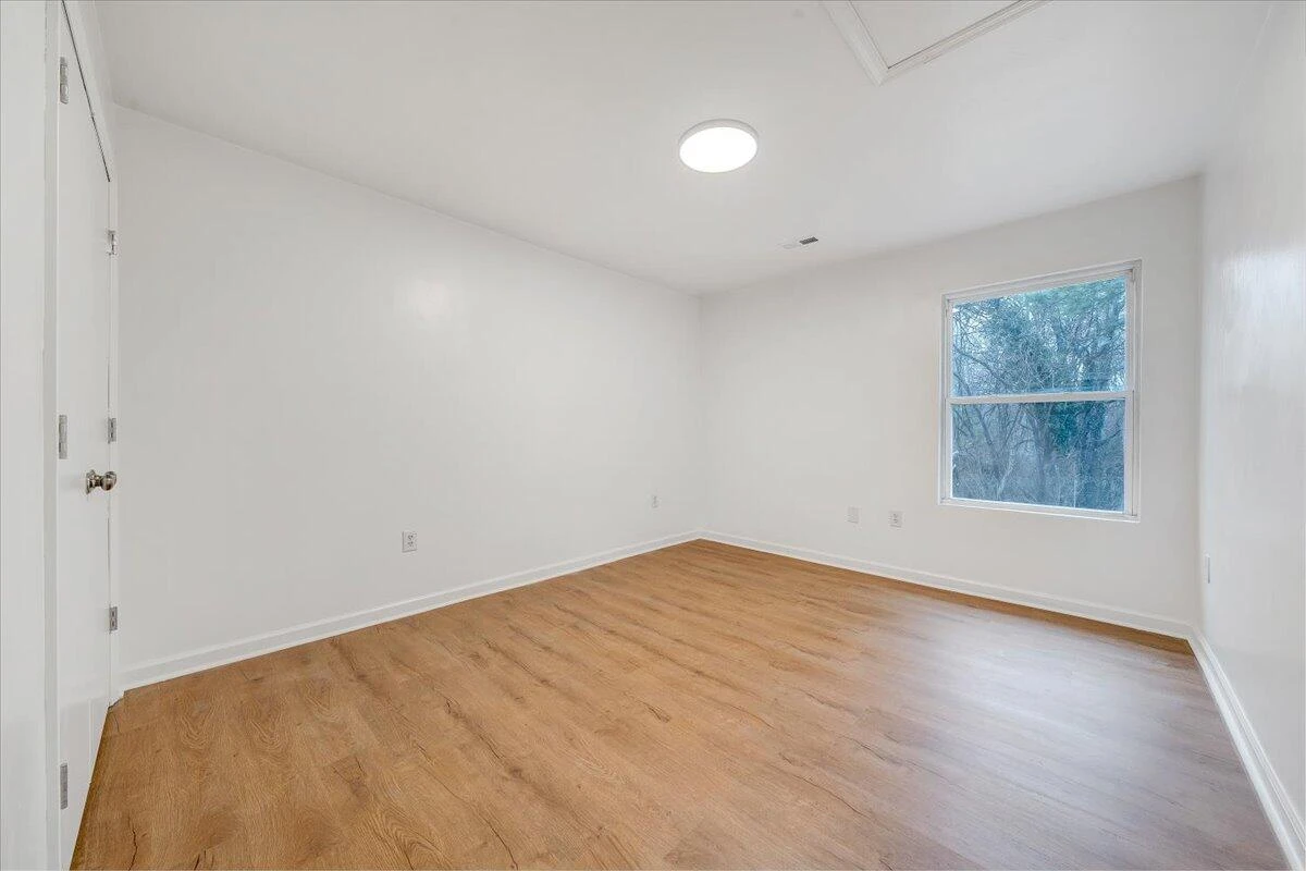1208 Cleveland AVE SW - Photo 15