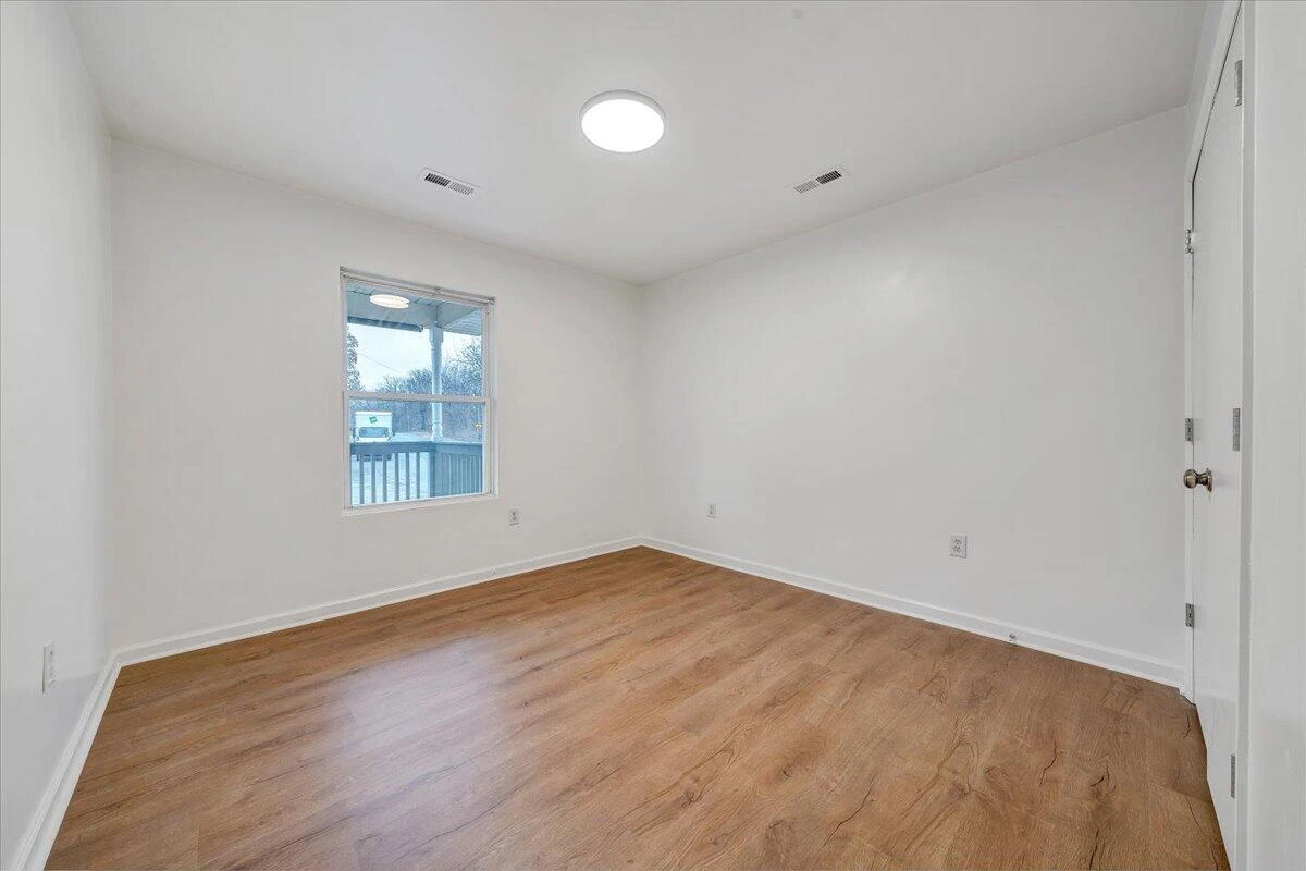 1208 Cleveland AVE SW - Photo 17