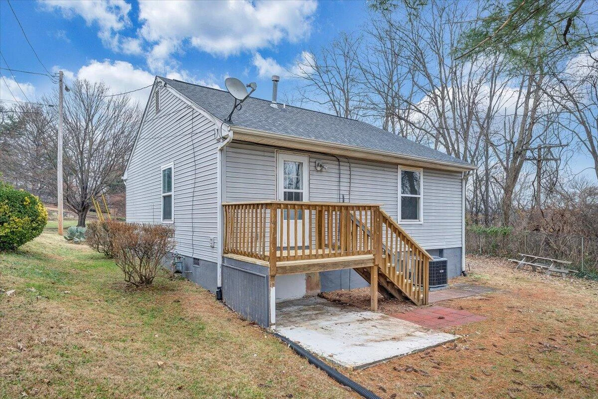 1208 Cleveland AVE SW - Photo 22