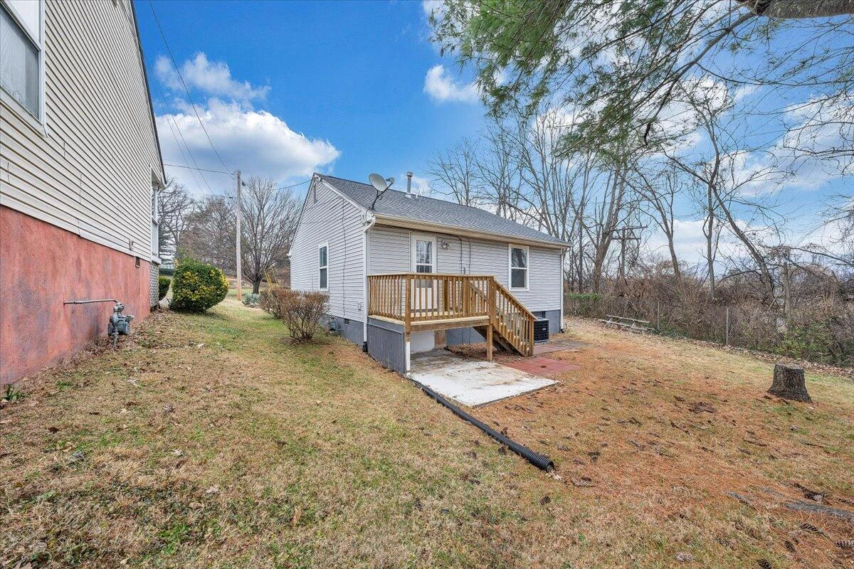 1208 Cleveland AVE SW - Photo 23