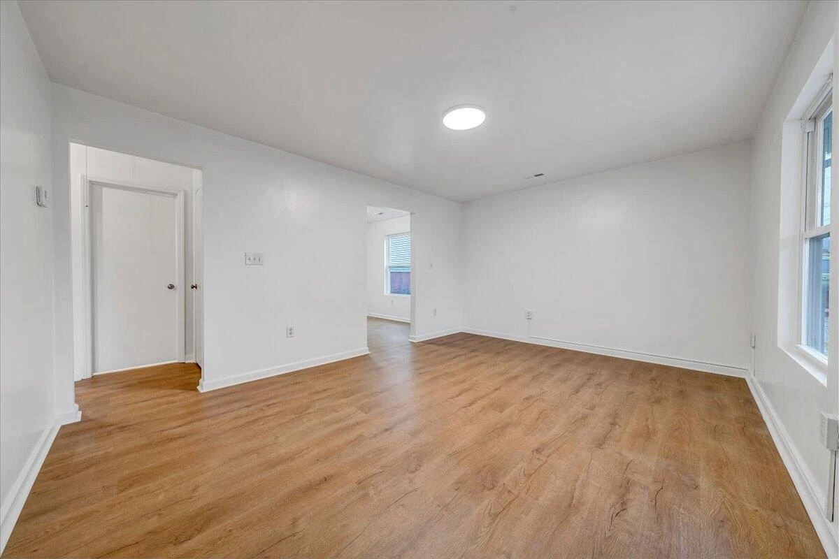 1208 Cleveland AVE SW - Photo 6