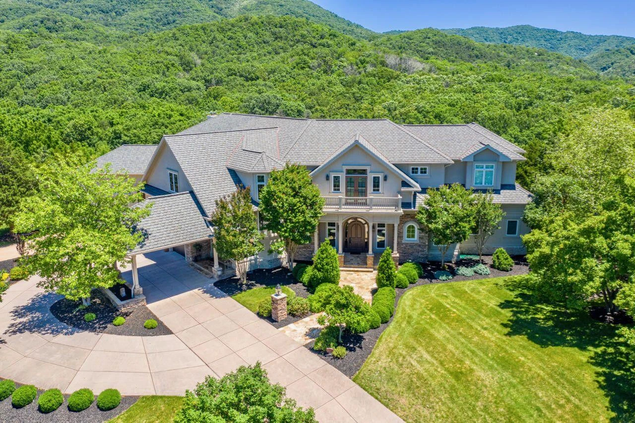 1700 Mountainside DR