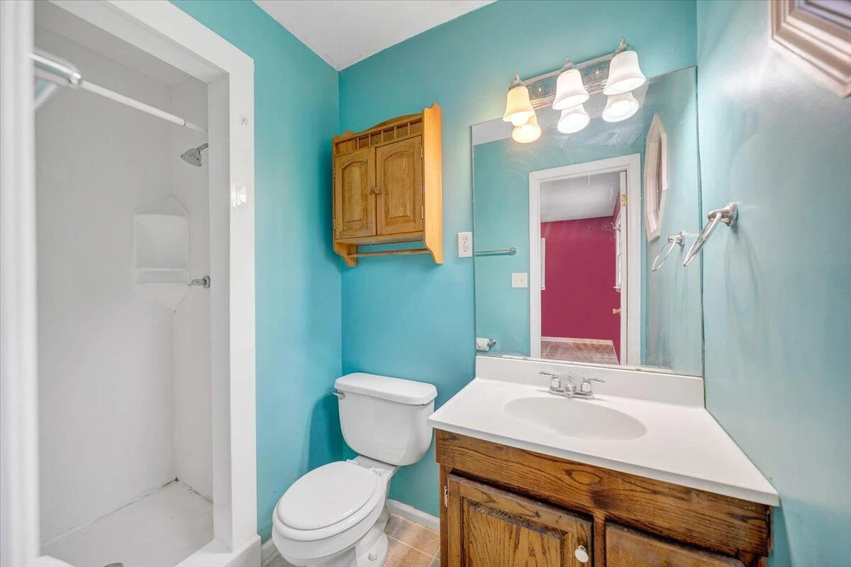 2546 Willowlawn ST - Photo 16