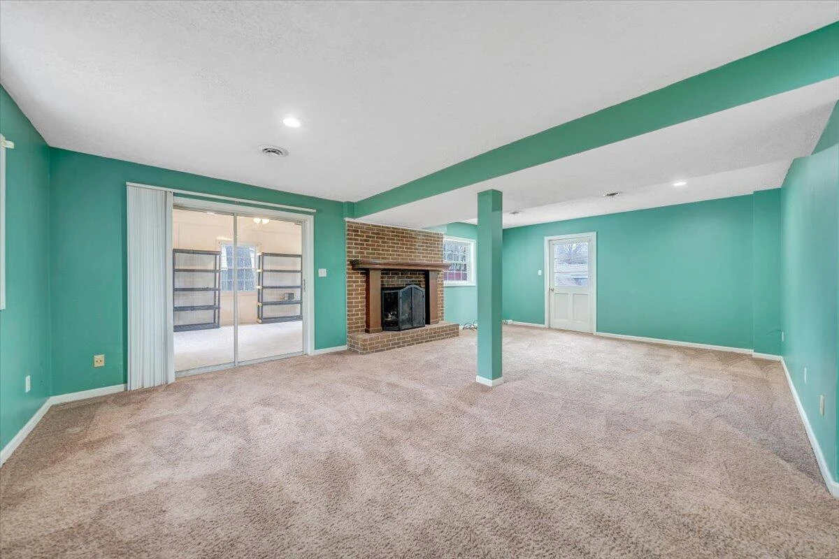 2546 Willowlawn ST - Photo 23