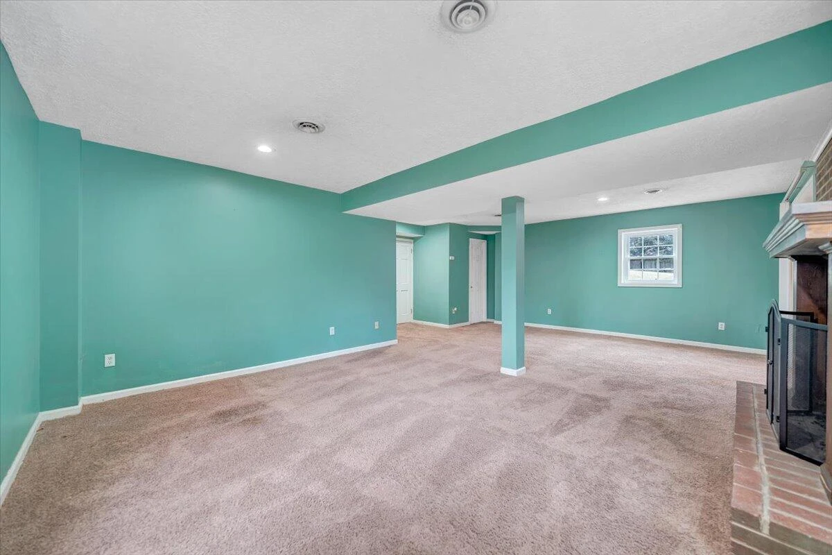 2546 Willowlawn ST - Photo 26