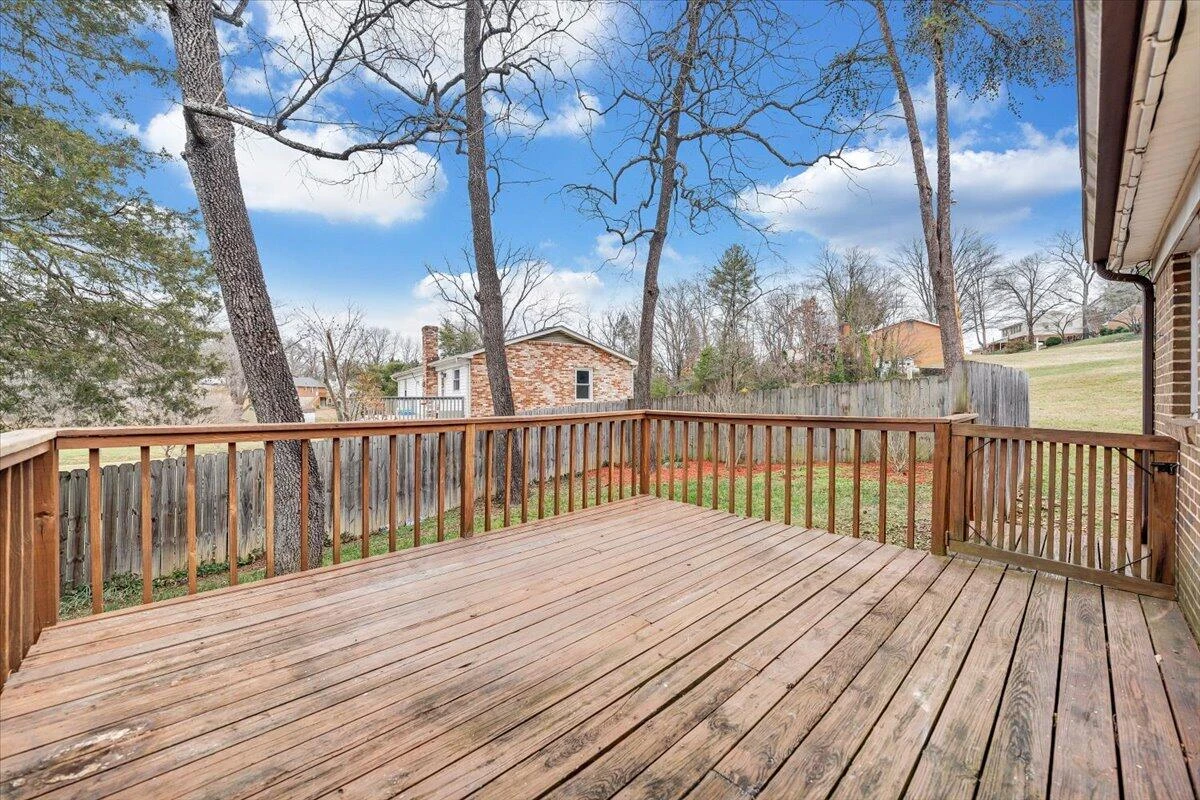 2546 Willowlawn ST - Photo 34