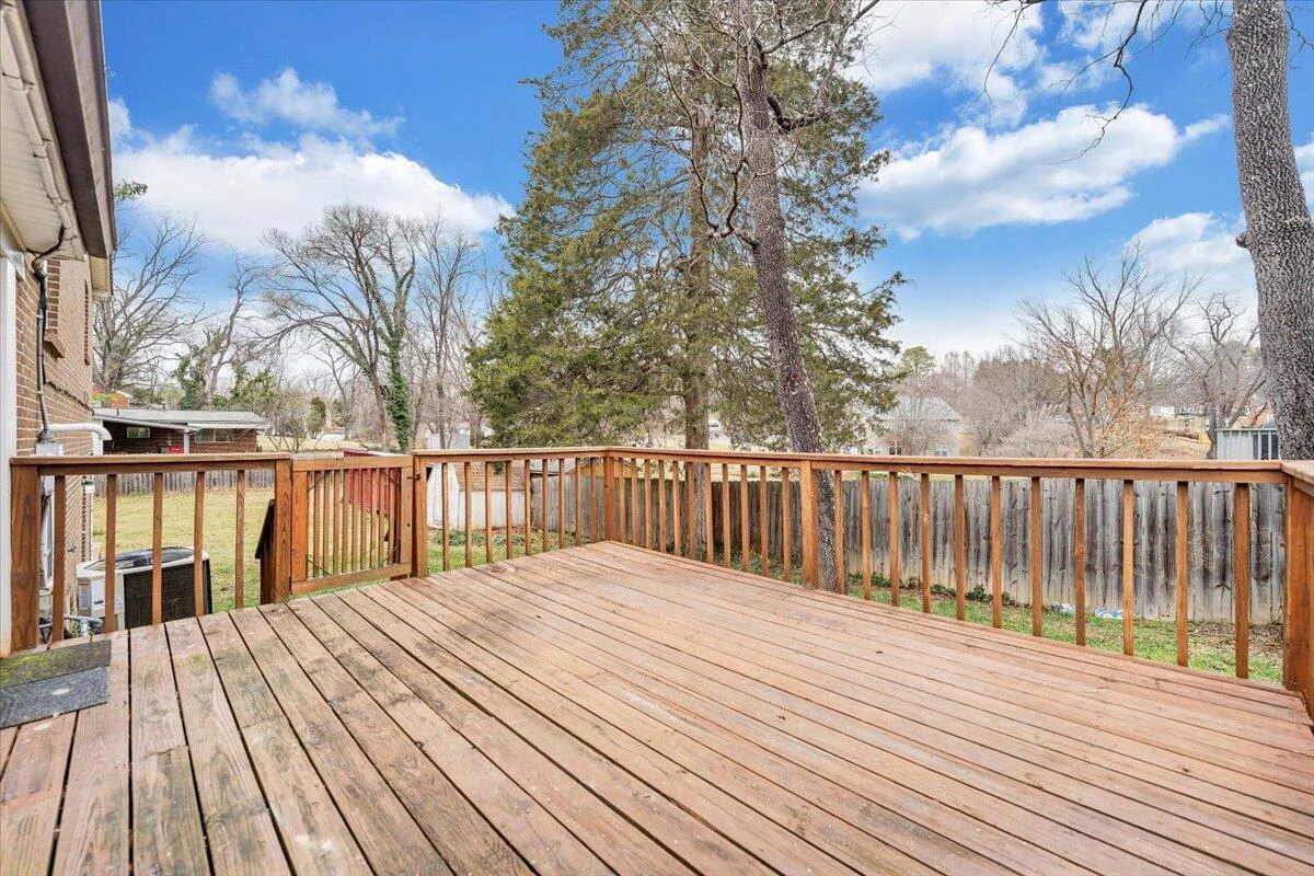 2546 Willowlawn ST - Photo 35