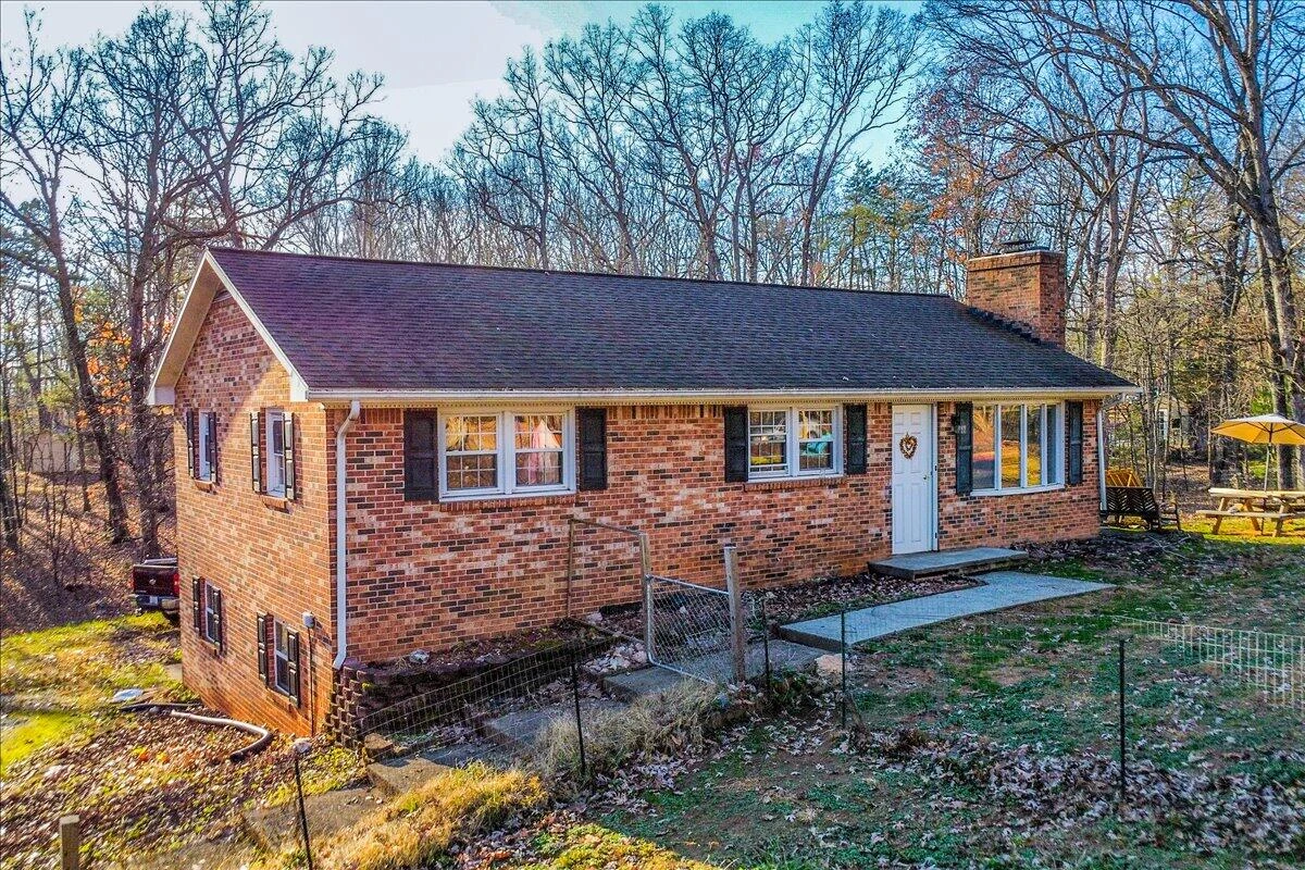 2835 Edwardsville RD - Photo 32