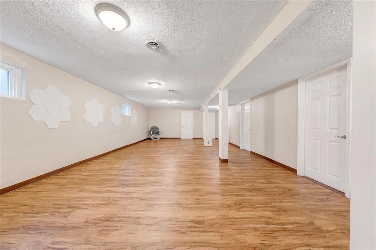 418 N Beverly AVE - Photo 17