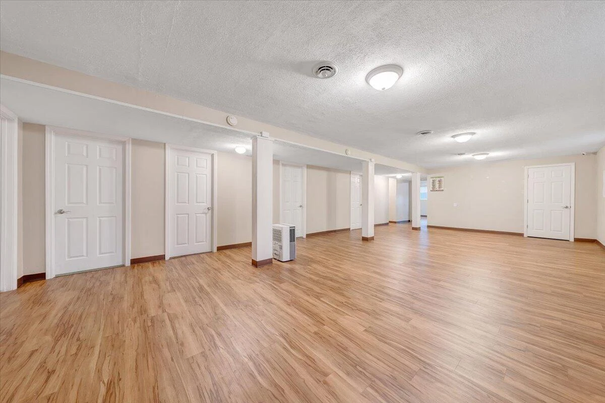 418 N Beverly AVE - Photo 19