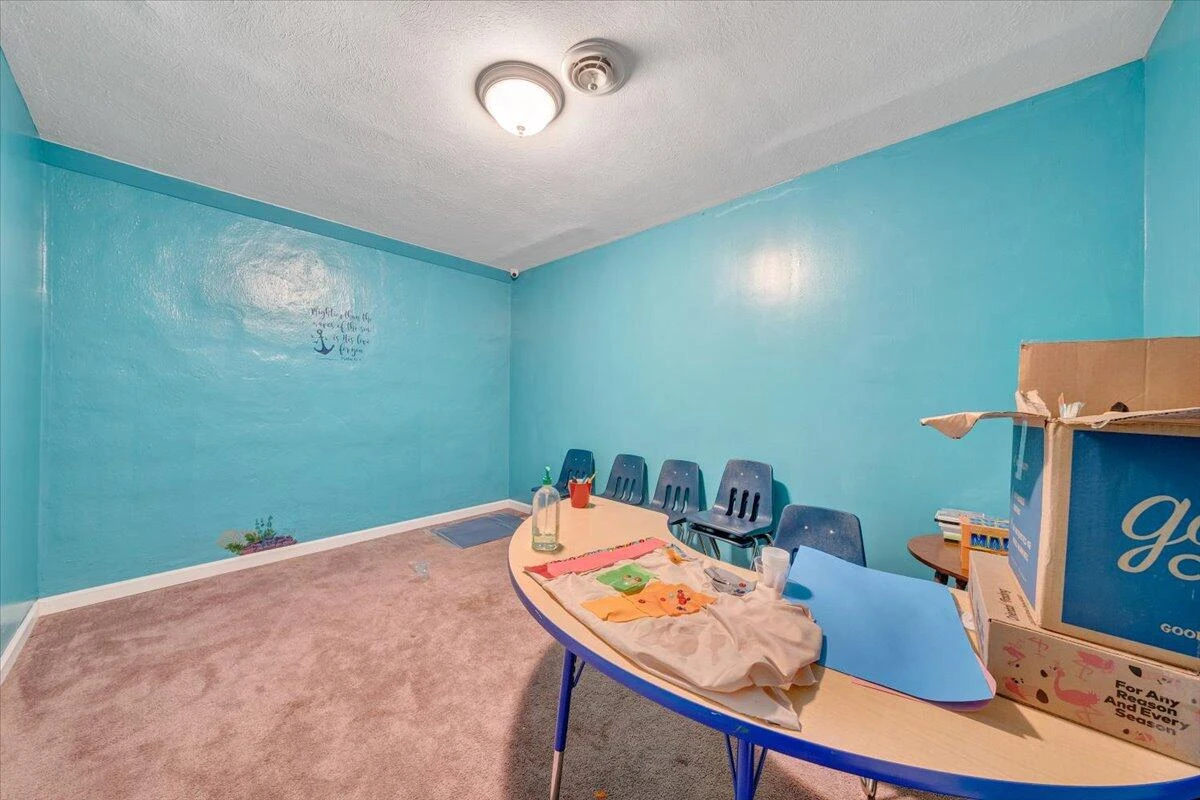 418 N Beverly AVE - Photo 30