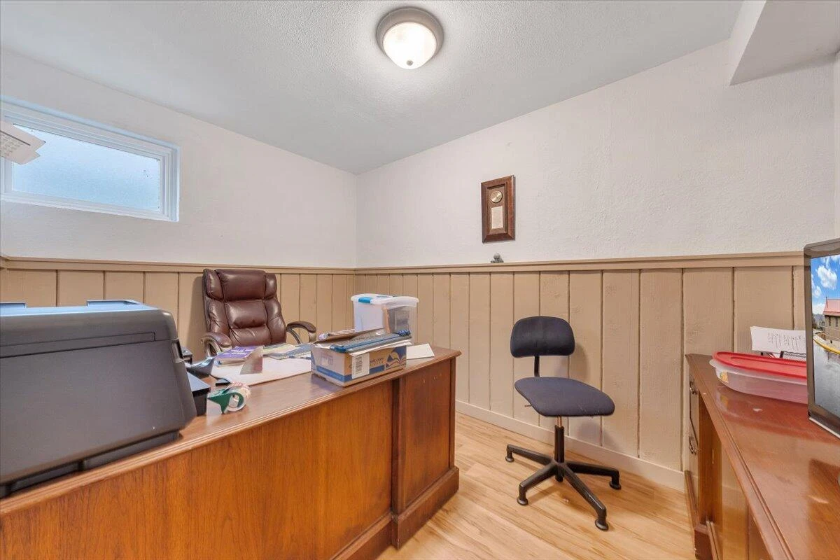 418 N Beverly AVE - Photo 32