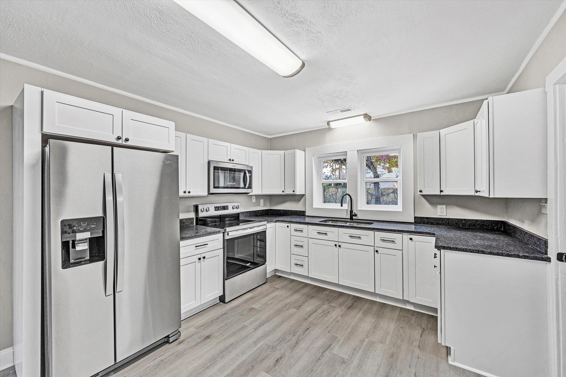 809 Ward ST - Photo 6