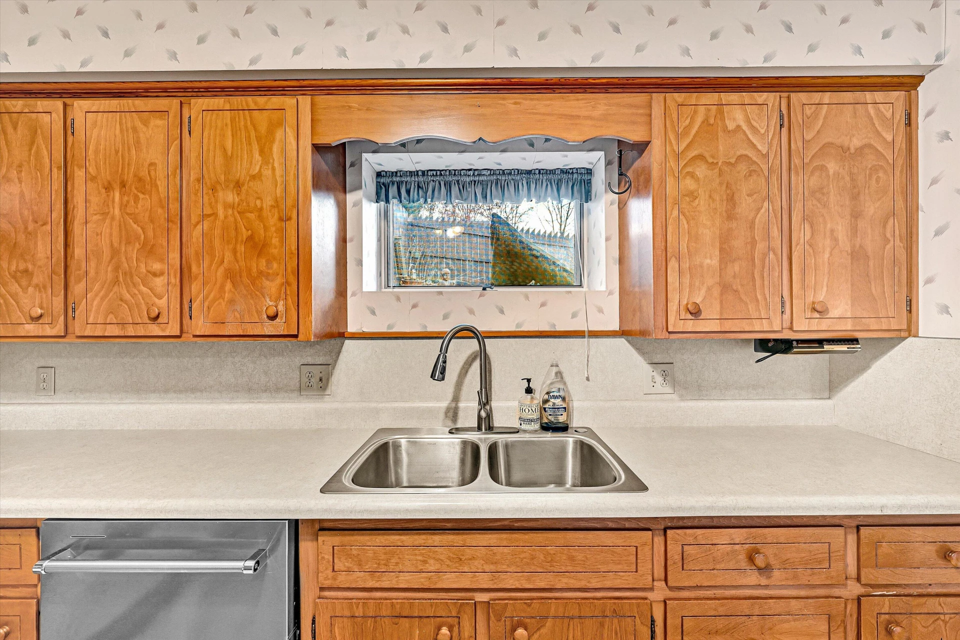 517 Dillon DR - Photo 11