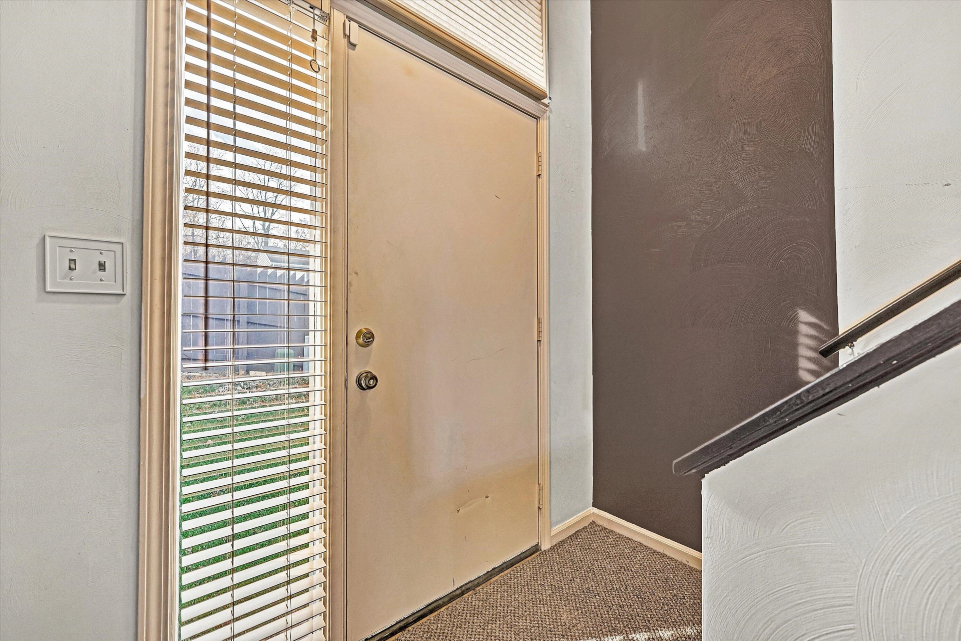 517 Dillon DR - Photo 16