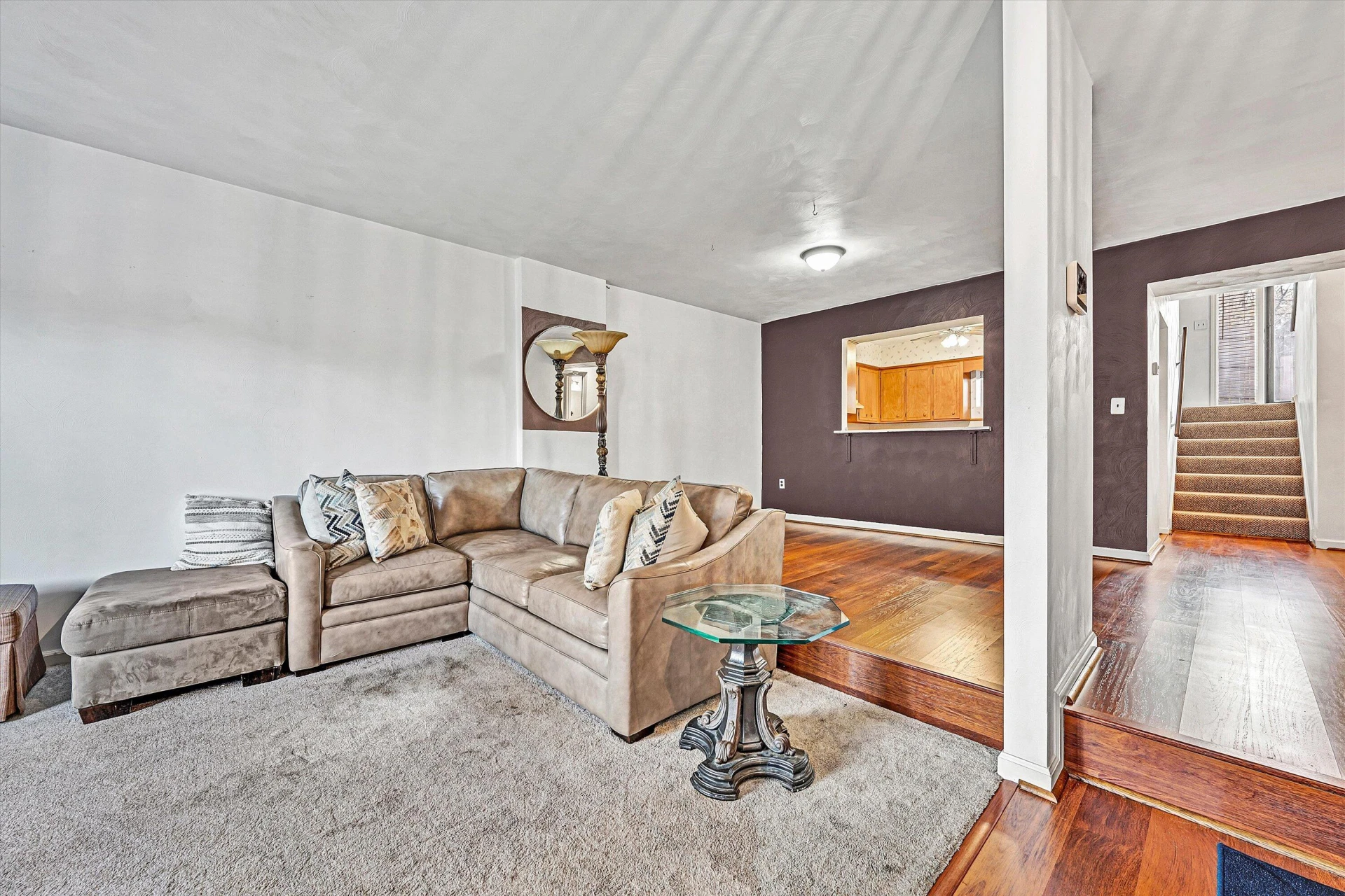 517 Dillon DR - Photo 8