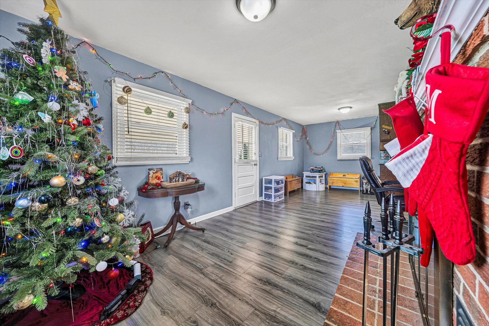 1075 Breezy Hill RD - Photo 10