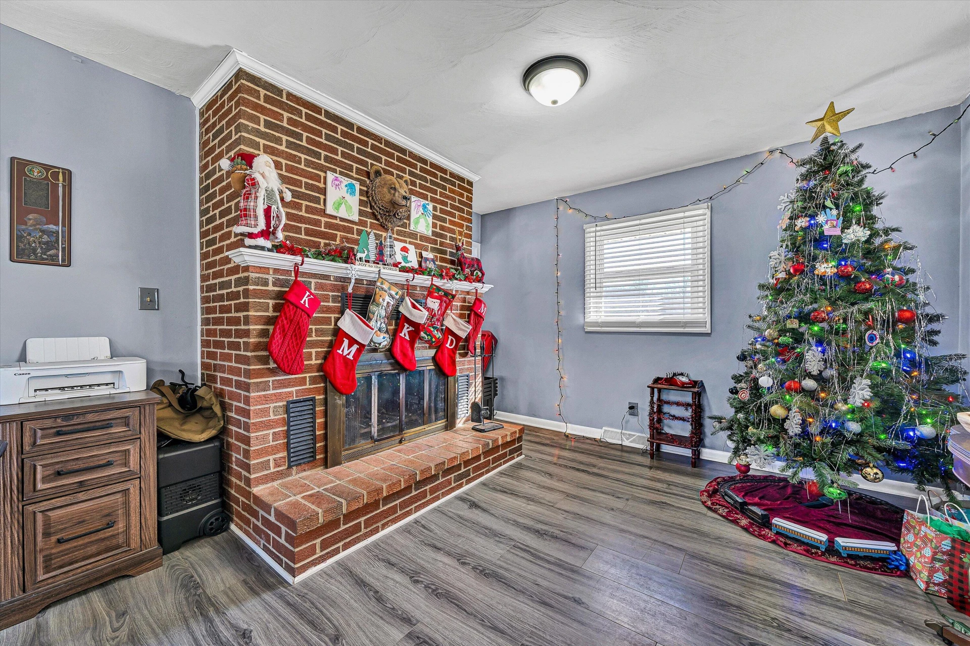 1075 Breezy Hill RD - Photo 11