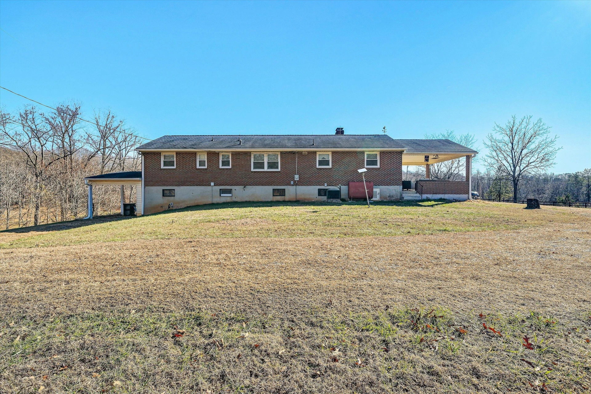 1075 Breezy Hill RD - Photo 22