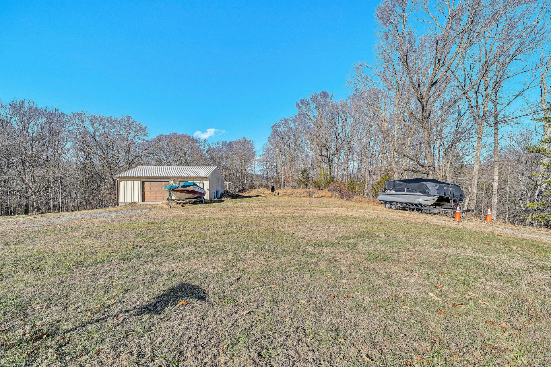 1075 Breezy Hill RD - Photo 23