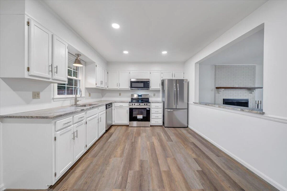 5030 Jonathan LN - Photo 11